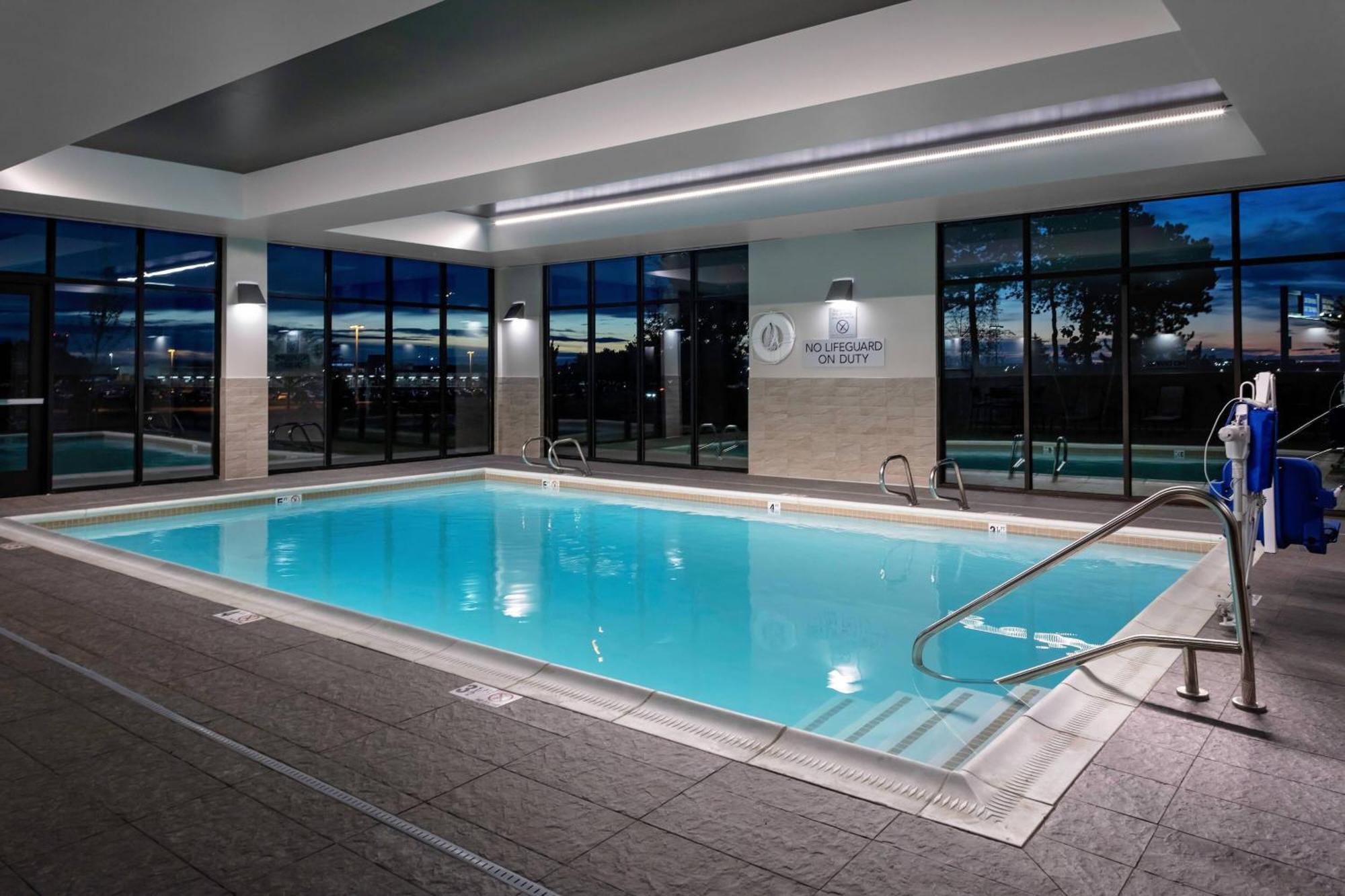Courtyard Pasco Tri-Cities Airport Hotel Eksteriør billede